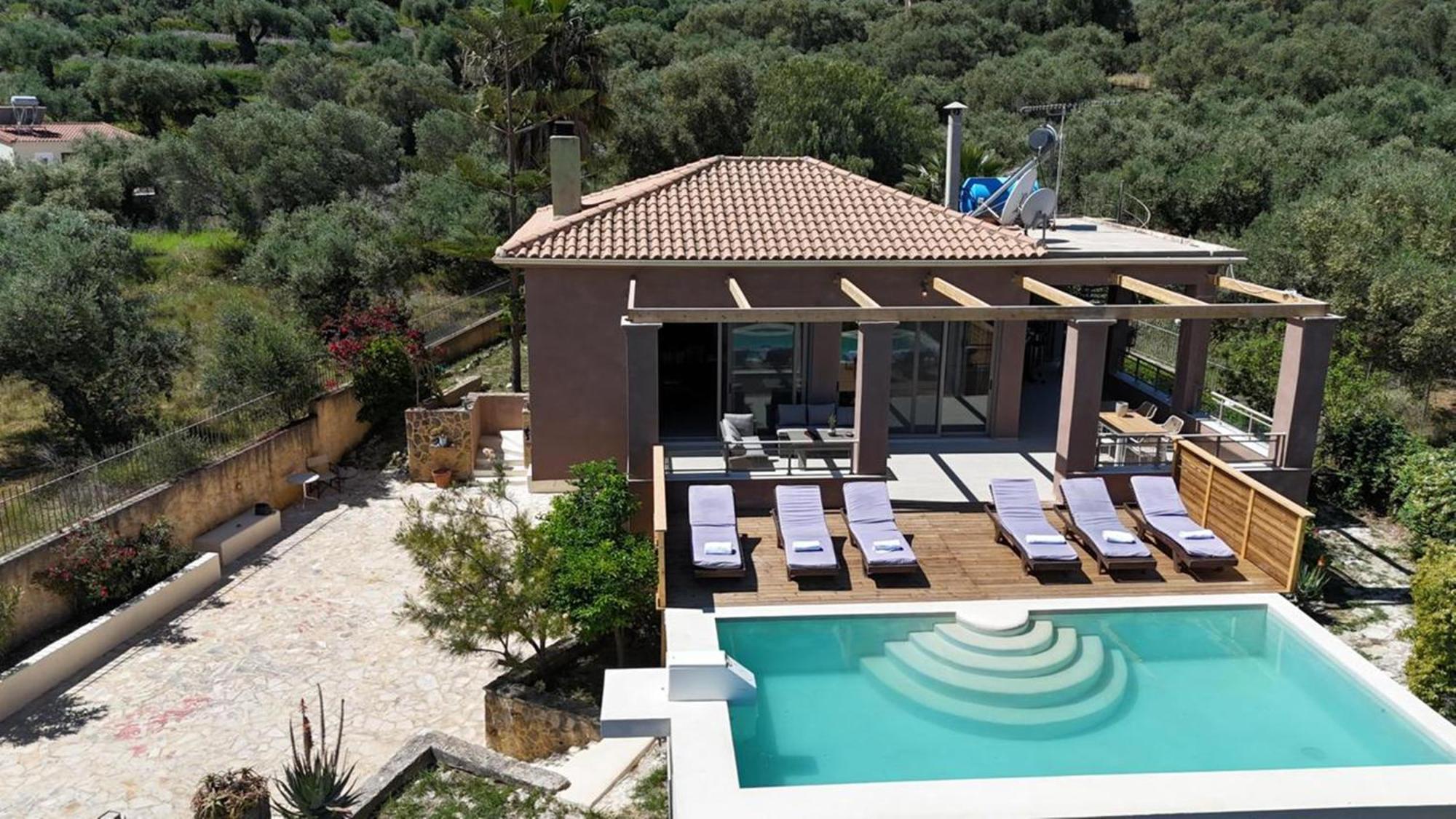 Astarte - Stilvi 4 Bedroom Private With Pool