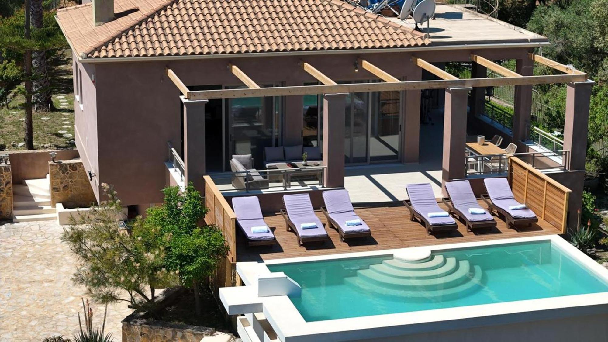 Astarte - Stilvi 4 Bedroom Private With Pool