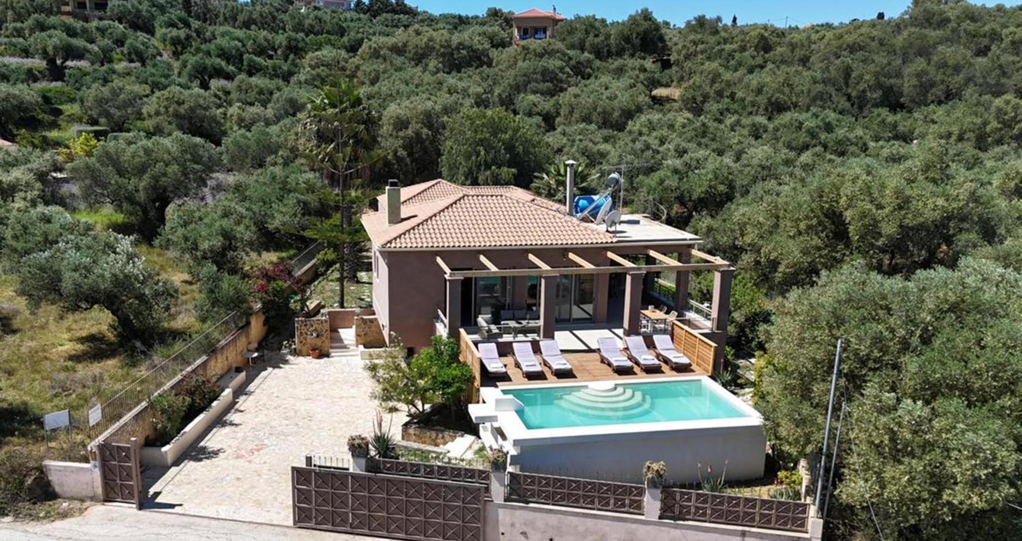 別墅 Astarte - Stilvi 4 Bedroom Private With Pool